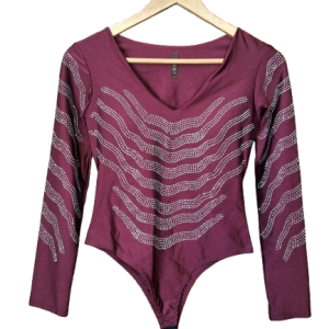 Body feminino com brilho